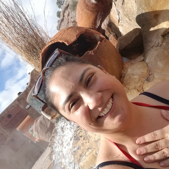 Meet your Posher, Veronica - Picture 1 of 1